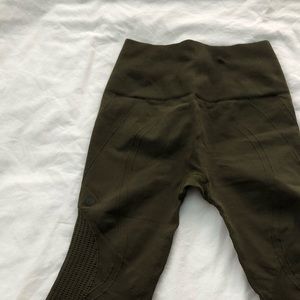 Lululemon crop leggings
